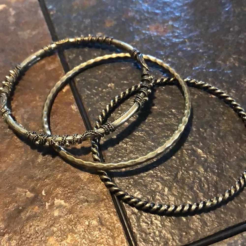 Bundle of 14 bangle bracelets